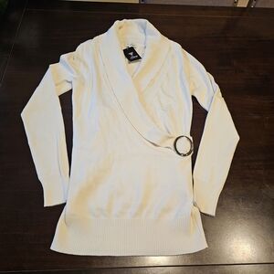 Guess Cream V - Neck Sweater